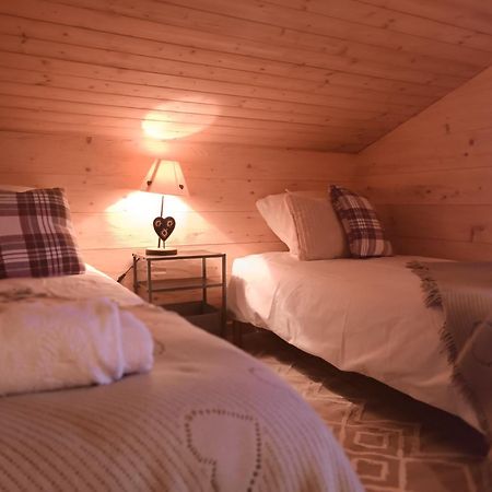 Charming Family Chalet For 8 People, With Private Hot Tub Les Clefs Екстериор снимка