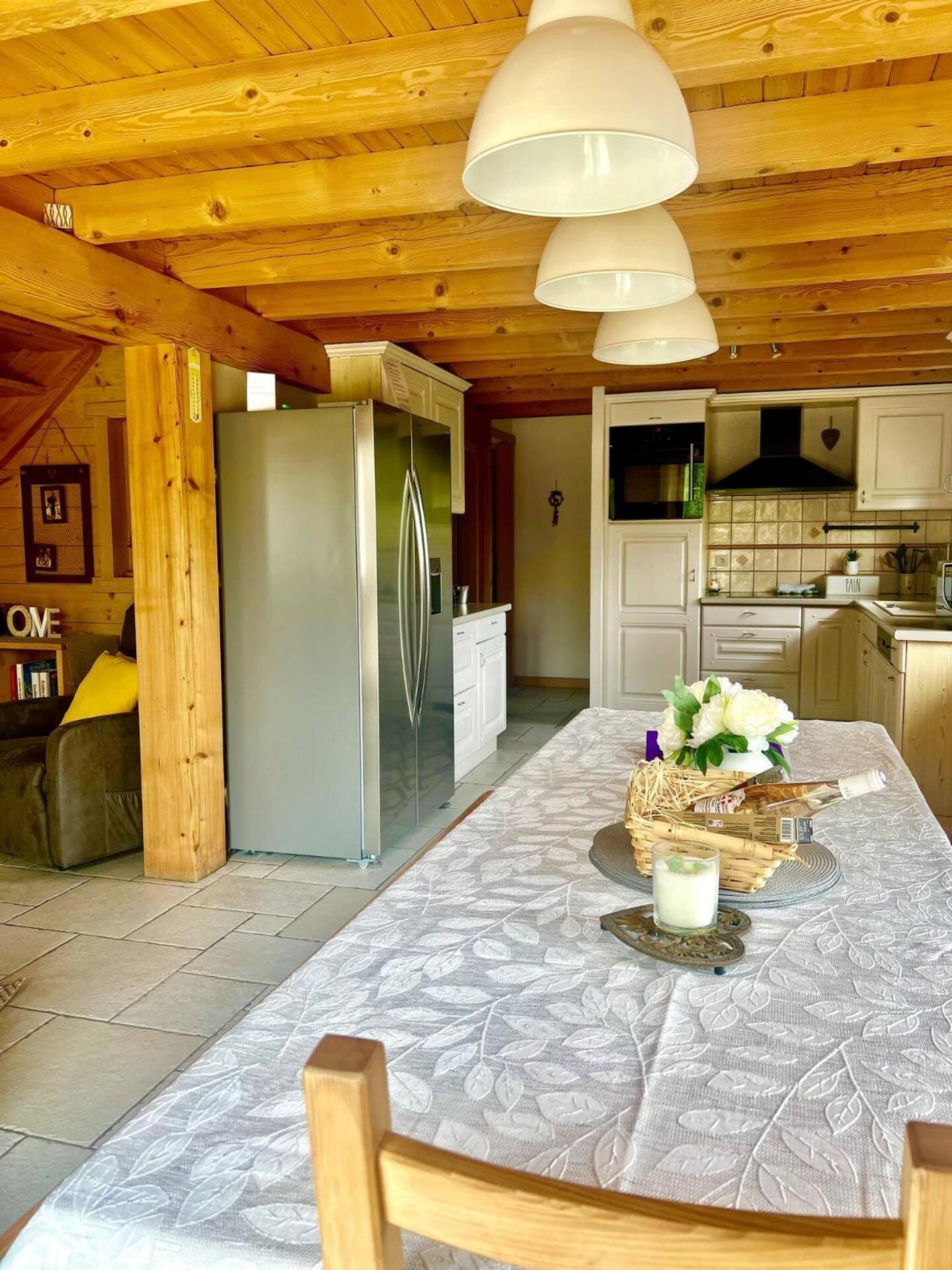 Charming Family Chalet For 8 People, With Private Hot Tub Les Clefs Екстериор снимка
