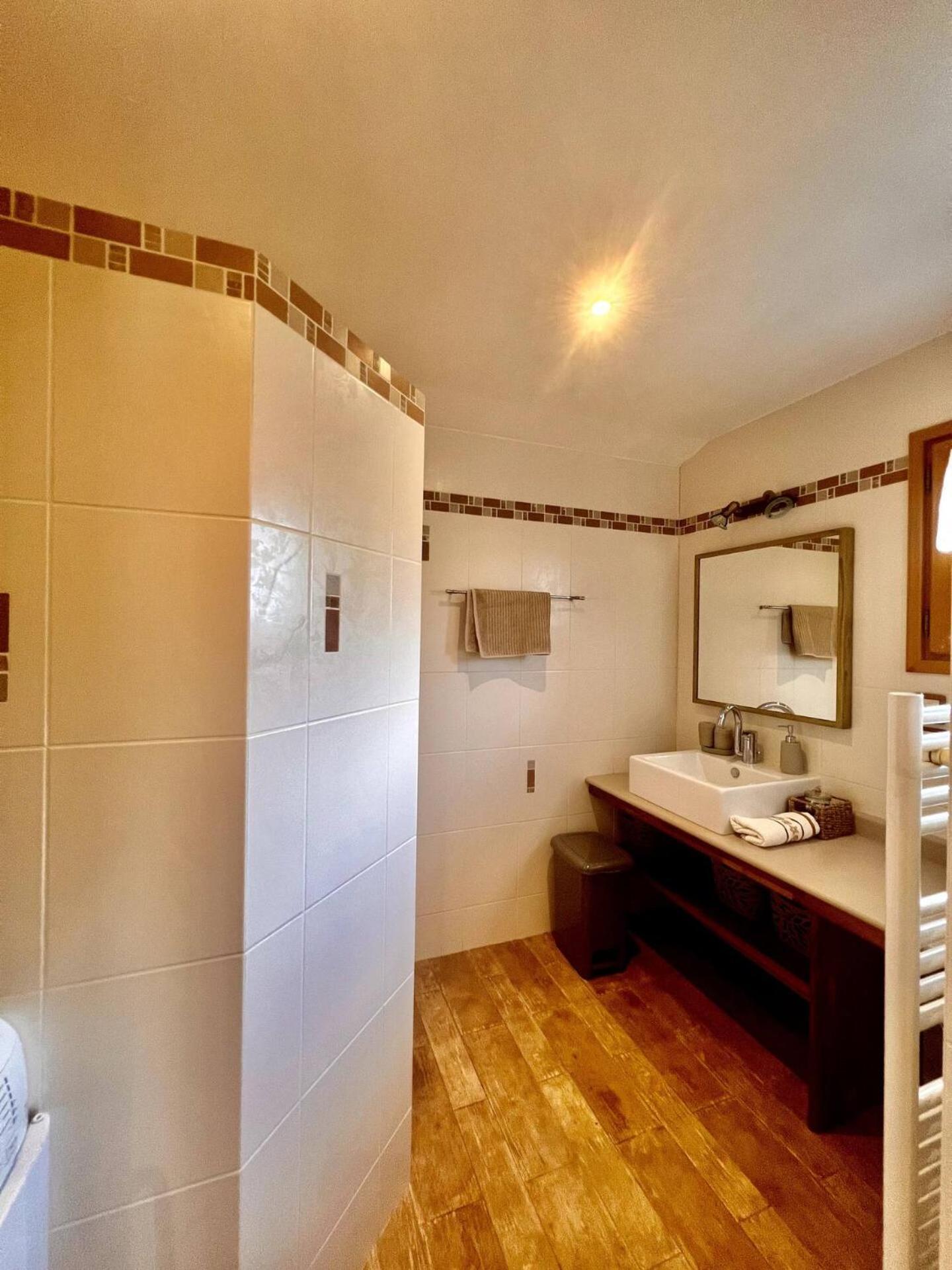 Charming Family Chalet For 8 People, With Private Hot Tub Les Clefs Екстериор снимка