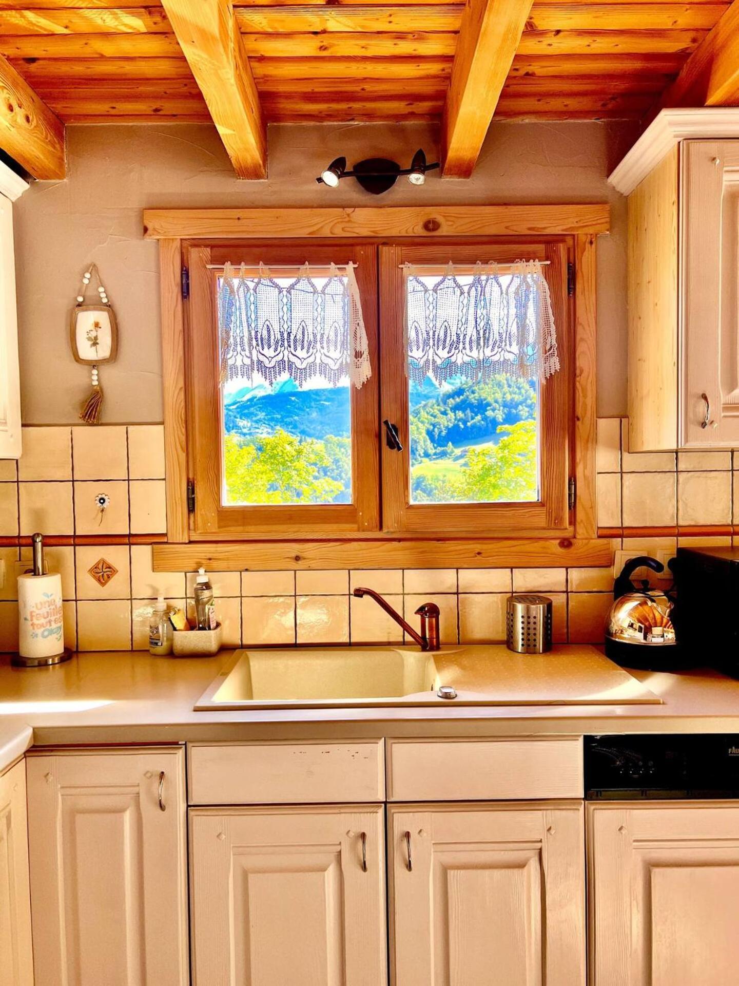 Charming Family Chalet For 8 People, With Private Hot Tub Les Clefs Екстериор снимка