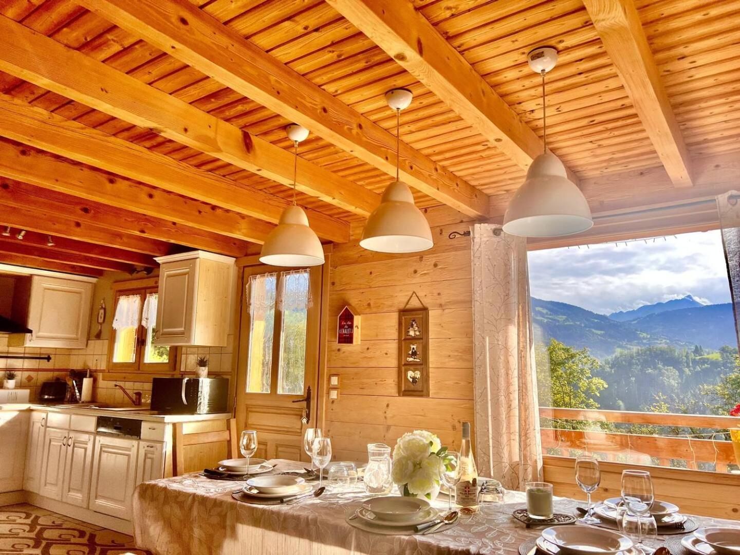 Charming Family Chalet For 8 People, With Private Hot Tub Les Clefs Екстериор снимка