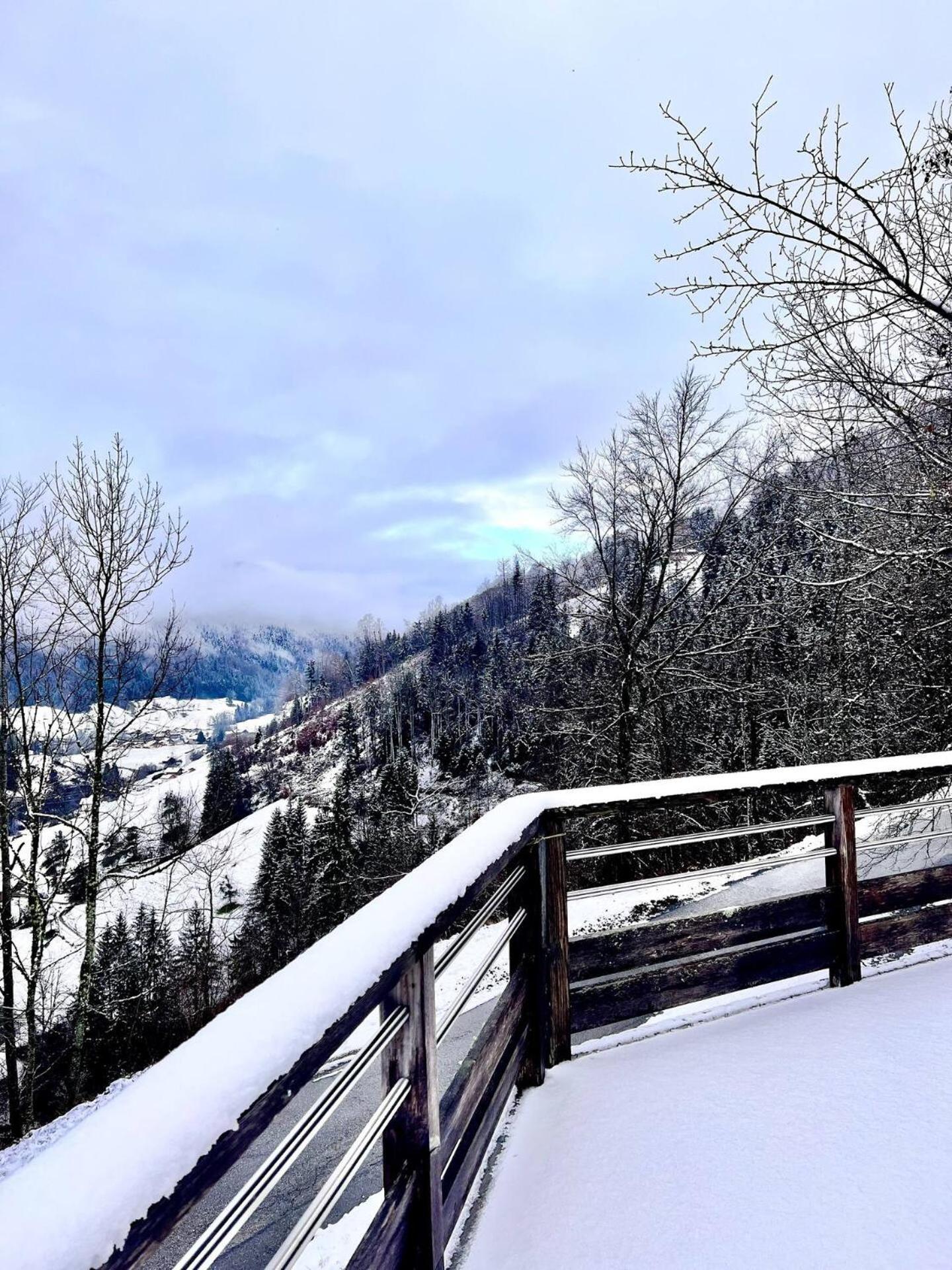 Charming Family Chalet For 8 People, With Private Hot Tub Les Clefs Екстериор снимка