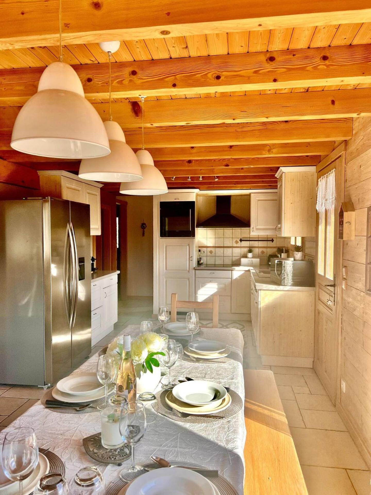 Charming Family Chalet For 8 People, With Private Hot Tub Les Clefs Екстериор снимка