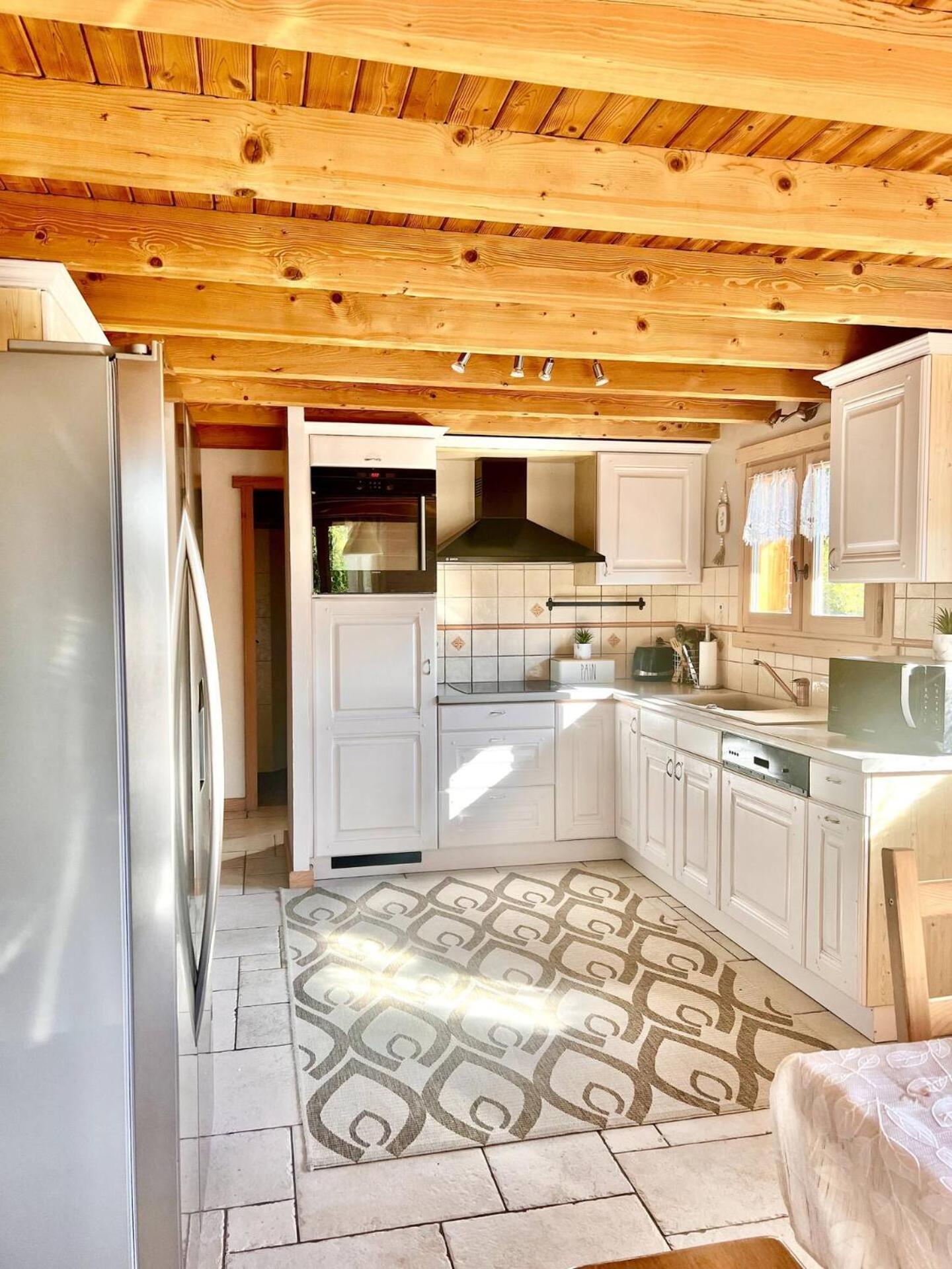 Charming Family Chalet For 8 People, With Private Hot Tub Les Clefs Екстериор снимка